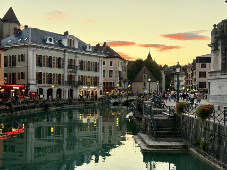 4 Perfect Days in Annecy